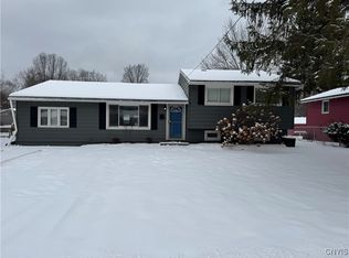 107 River Park Dr, Liverpool, NY 13090