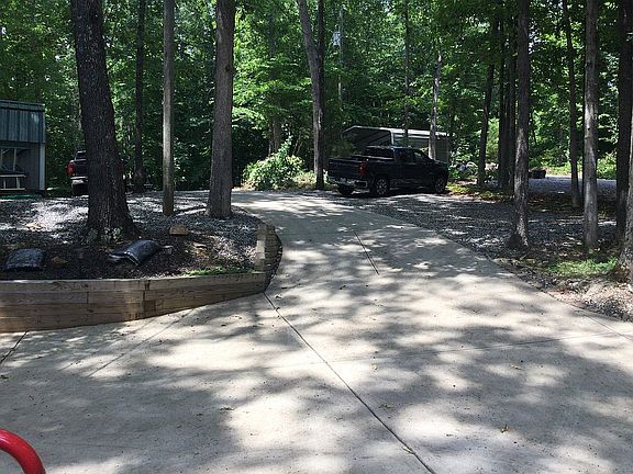 4th image of 313 Brookwood Dr W