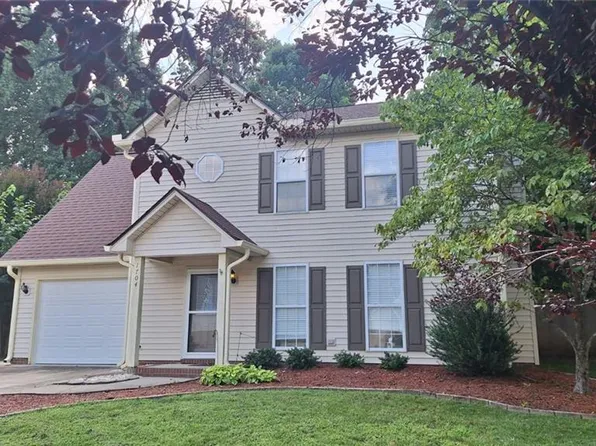 1704 Crinan Ct, High Point, NC 27265