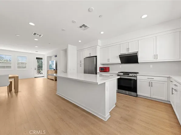 207 Colby Cir, Claremont, CA 91711