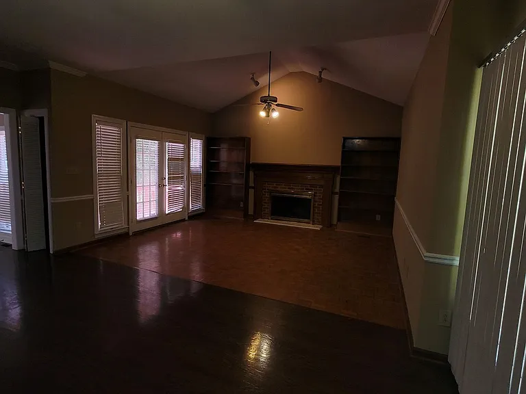 5005 Johns Creek Ct — Photo 7
