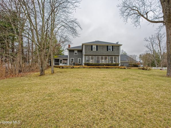 11 Fenway Drive, Loudonville, NY 12211