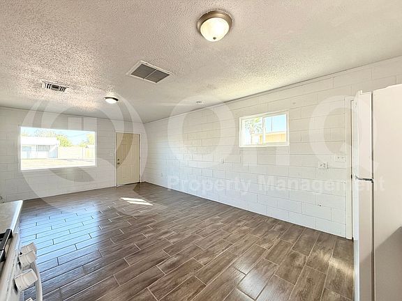 5th image of 16 1/2 S 81st St Unit 2