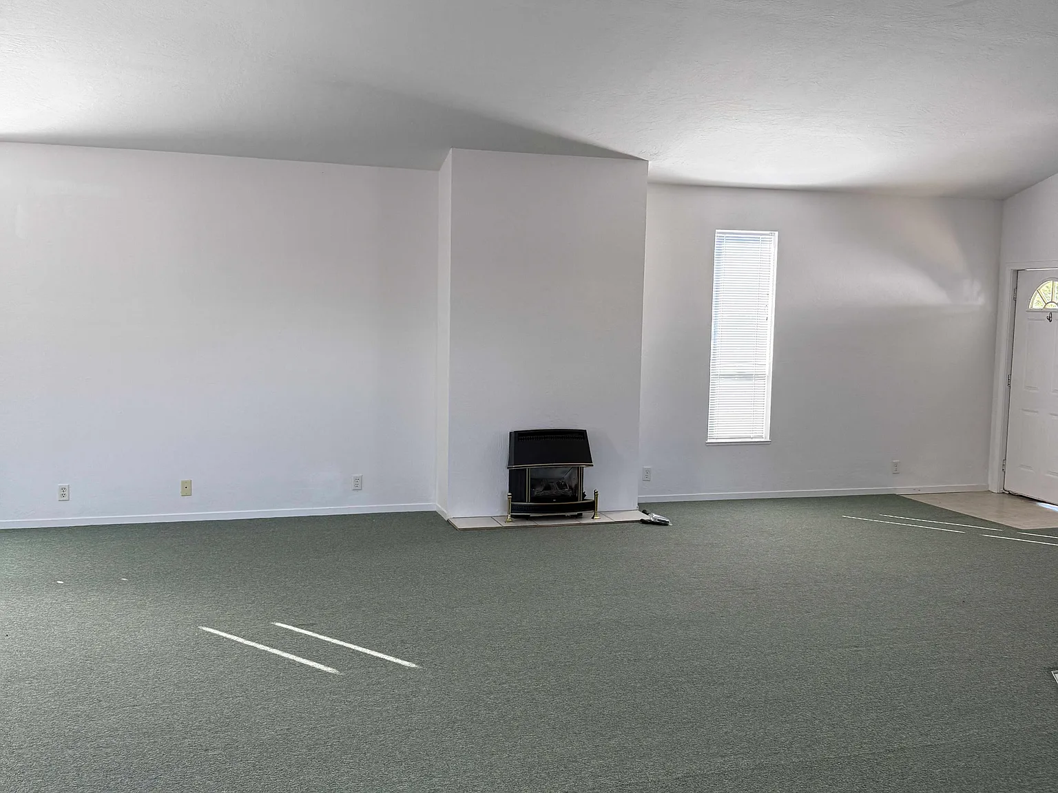 Studio, 1.0 bath, 750 sqft, $2,000 — Photo 4