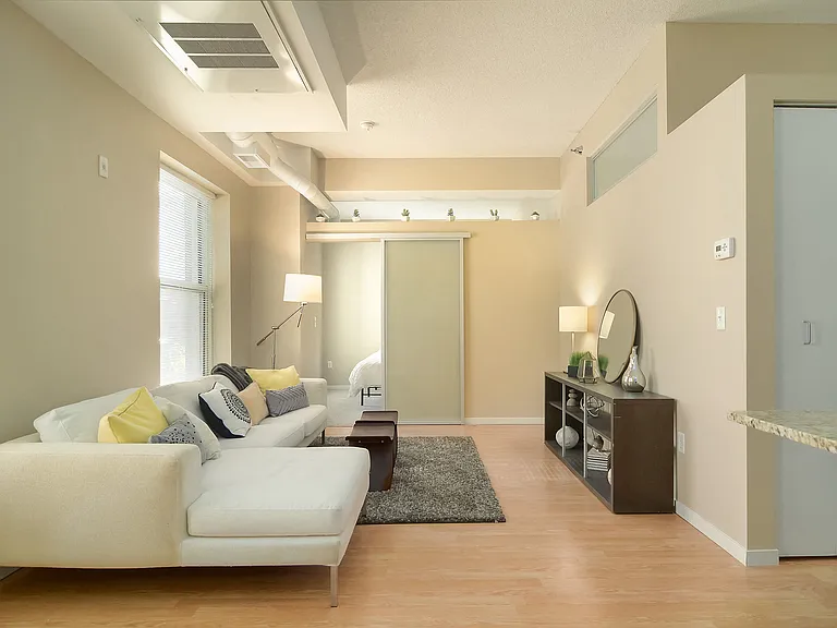 Eitel Apartments — Photo 11
