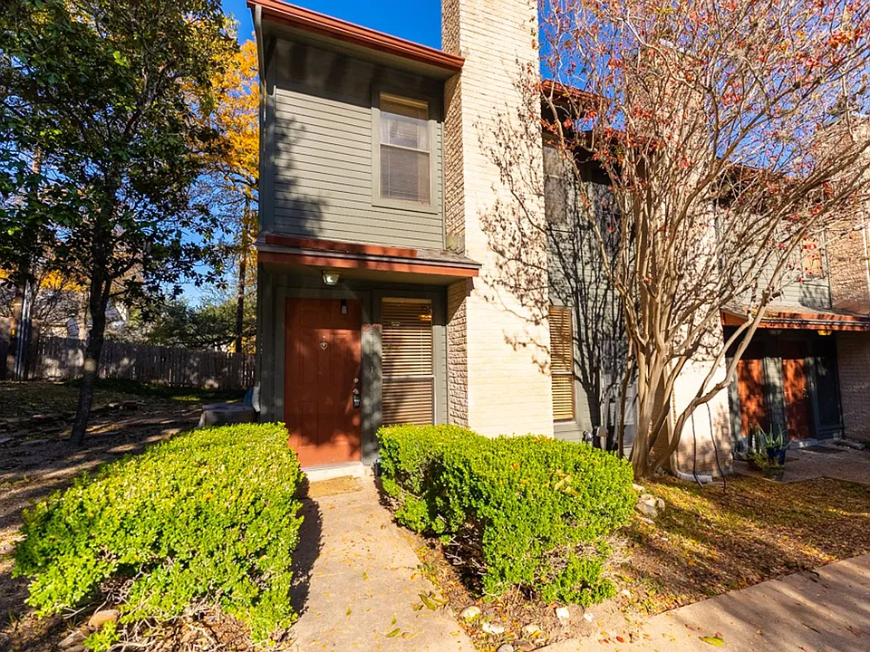 3815 Menchaca Rd #24