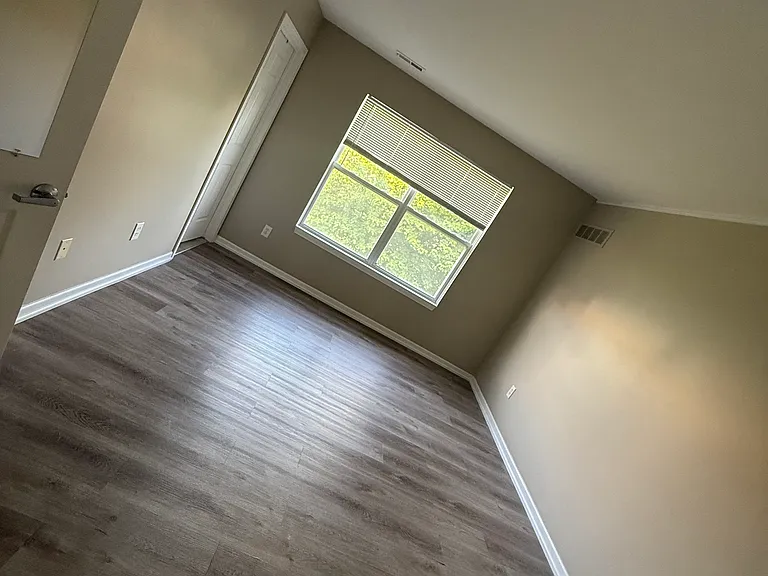 Lakepointe Dr — Photo 19