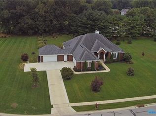 104 W Ridge Dr, Swanton, OH 43558