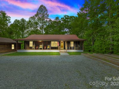 909 Pearson Falls Rd, Saluda, NC, 28773