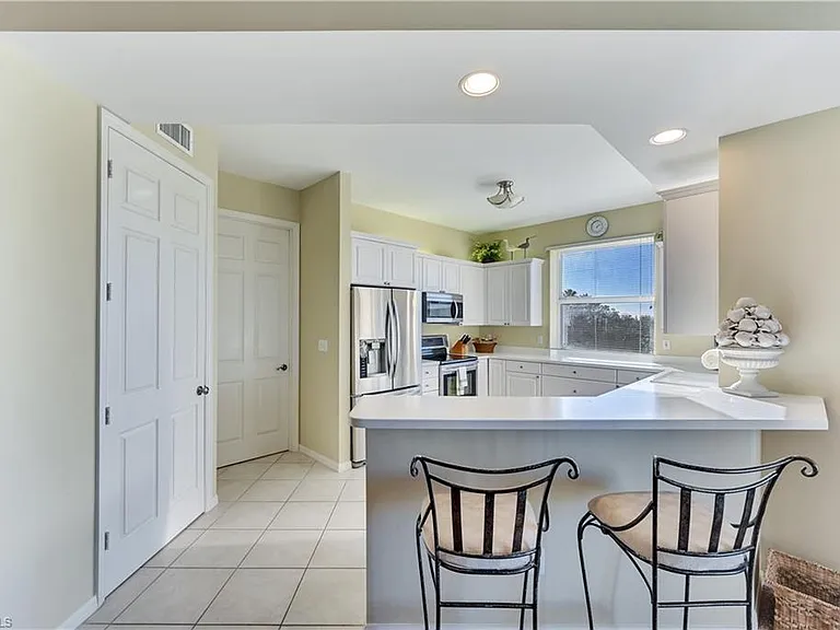 400 Flagship Dr #403 — Photo 7