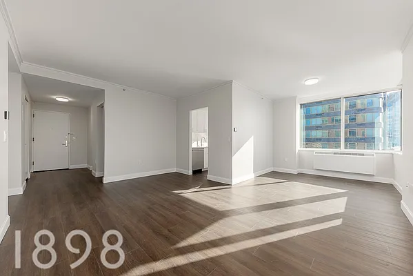 Rented by A&E Real Estate Management | media 19