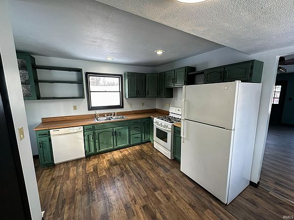 5th image of 909 W Garro St