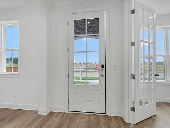 4th image of 2029 Holbrook Rd