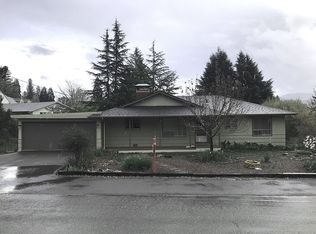 839 NE Orchard Dr, Myrtle Creek, OR 97457