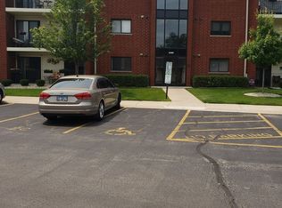 18112 Rita Rd APT 1C, Tinley Park, IL 60477