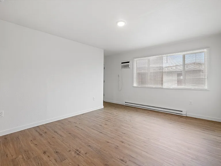 Chestnut Apartments — Photo 21