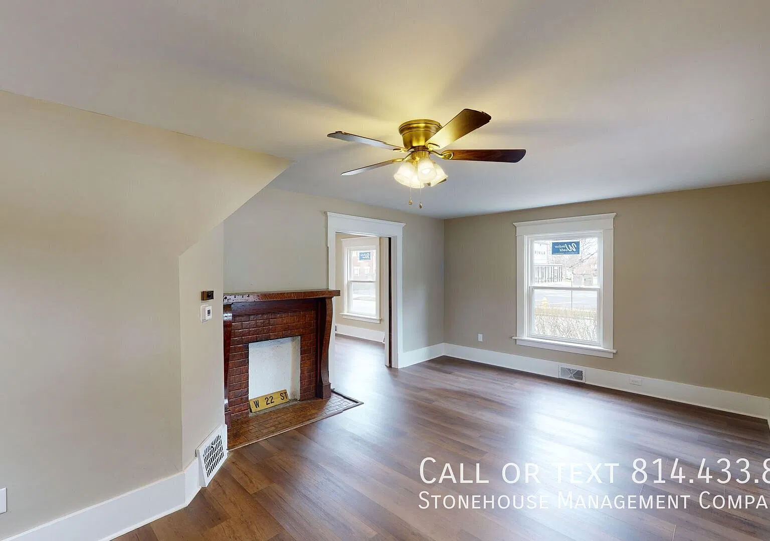 Beautifully renovated Single Family Home across from Washington Park — Photo 3