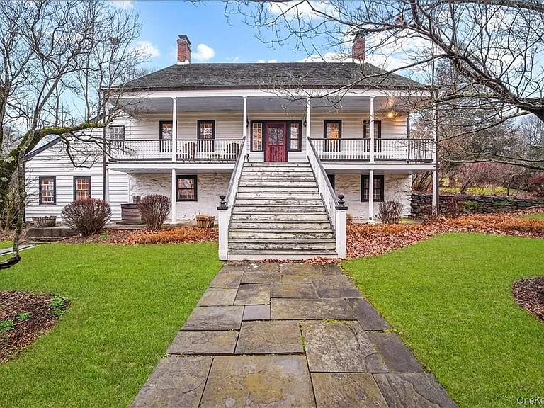 15 Inningwood Rd — Photo 1