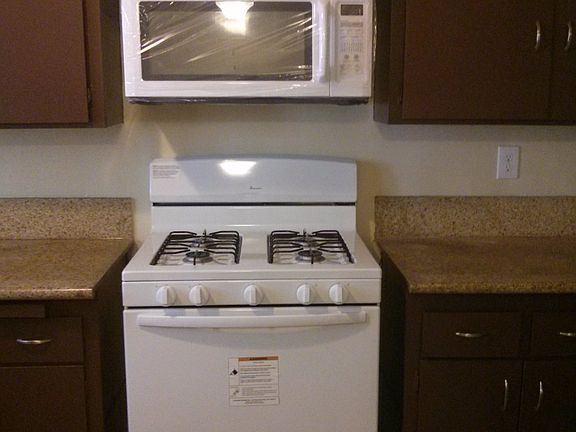 3rd image of 611 Myrtle Ave APT 5