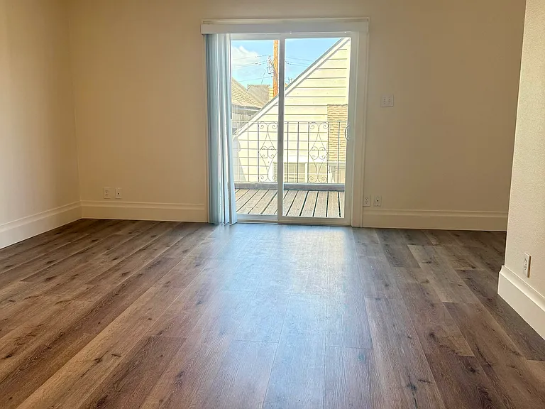 240 Ocean Ave #4 — Photo 9