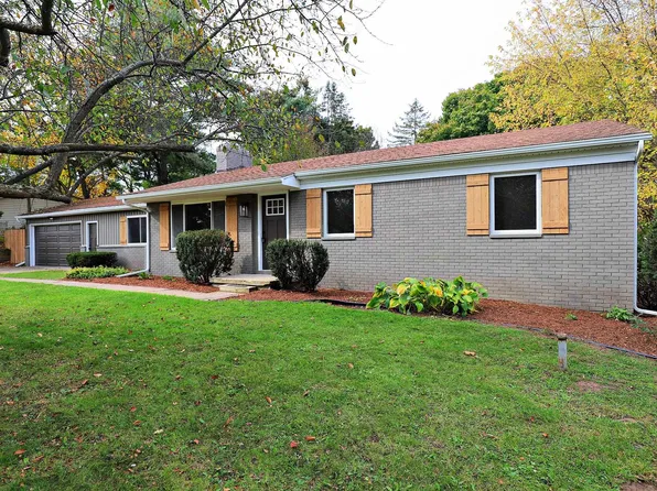 2423 Ashford Blvd, Flushing, MI 48433
