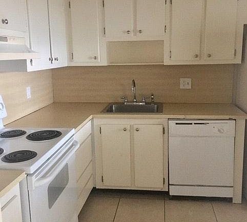 5th image of 1300 NE Miami Gardens Dr APT 619