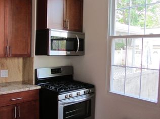 1217 31st Dr, Astoria, NY 11106