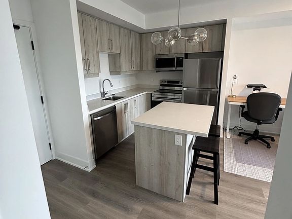4th image of 575 Conklin Rd #407