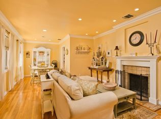 8951 Gladbeck Ave, Northridge, CA 91324