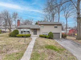 139 W Meadowview Rd, Holyoke, MA 01040