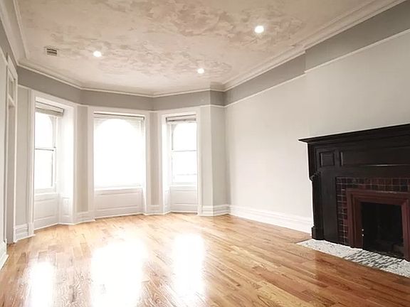 4th image of 229 Washington Ave APT 4