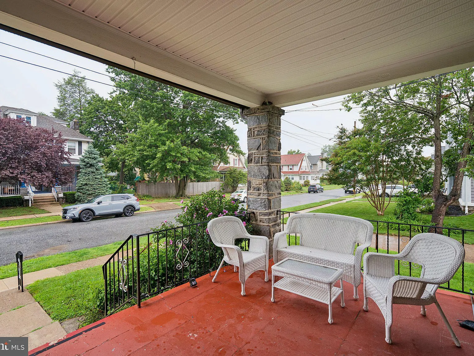 4 bed, 1.5 bath, 3807 sqft, $1,980 — Photo 3