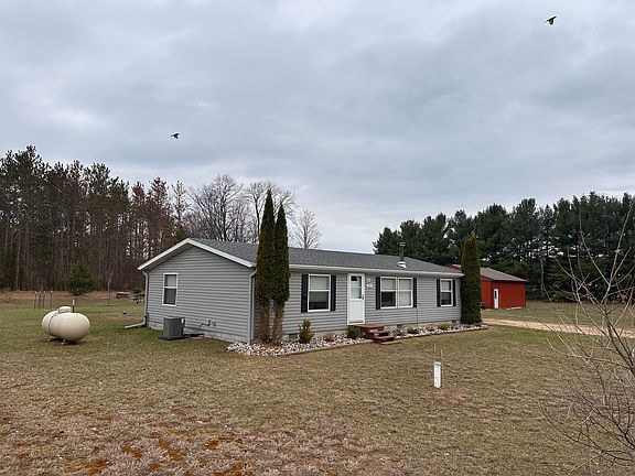 3rd image of 16843 Finch Trl