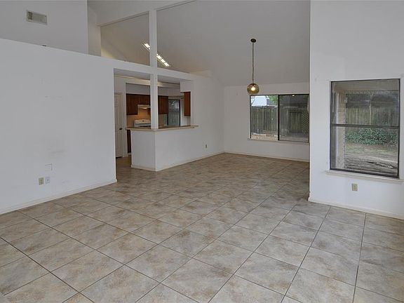 2nd image of 18519 Headland Dr