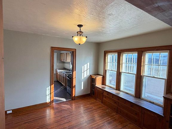 5th image of 4022 Parrakeet Ave