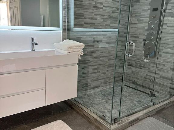 5th image of 290 174th St APT 1202