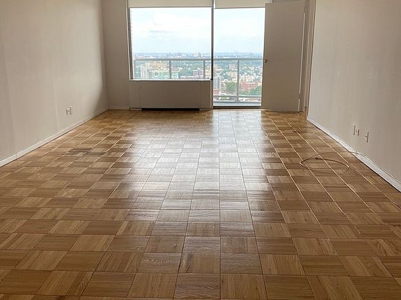 4th image of 3333 Henry Hudson Pkwy APT 4T