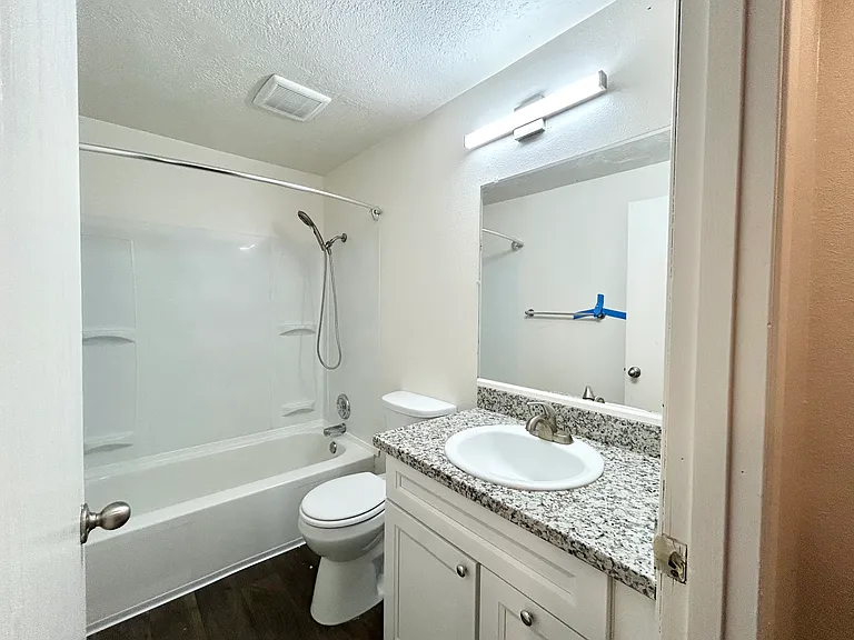 Canby Gardens Townhomes — Photo 3