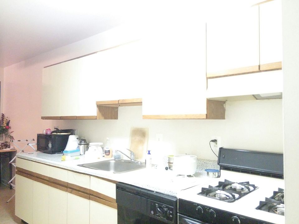 1st image of 8128 Prescott Dr APT 201