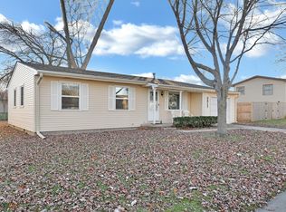 2317 Tamarack Dr, Champaign, IL 61820