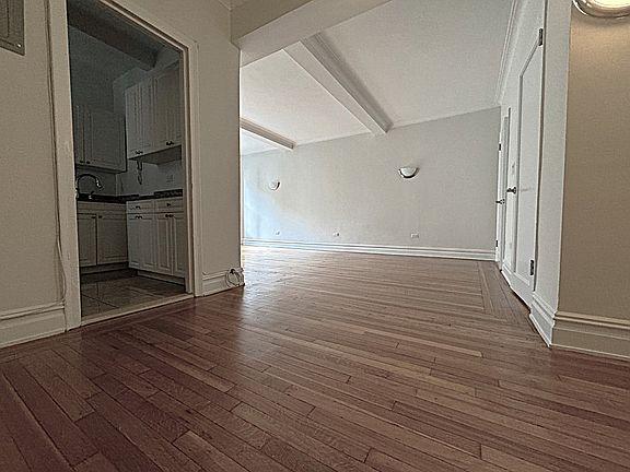 3rd image of 360 E 55th St #2M