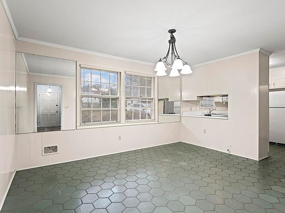 4th image of 3309 E North St
