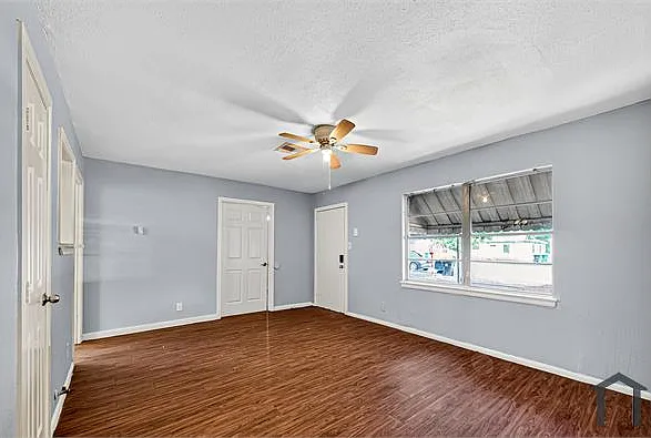 4 bed, 1280 sqft, $1,750 — Photo 3