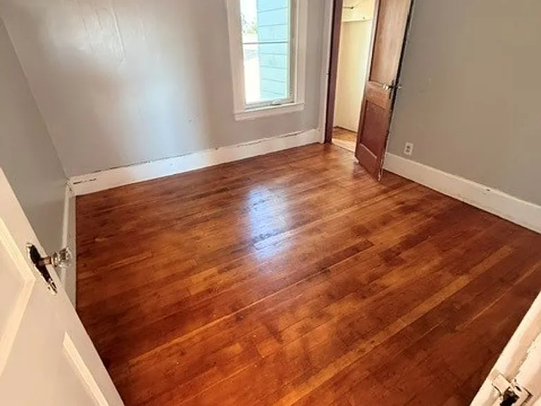 66 Green St — Photo 33