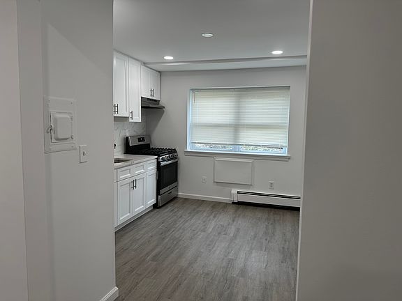 3rd image of 323 Palisade Ave #3A