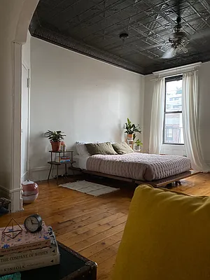 Rented by Compass | media 9