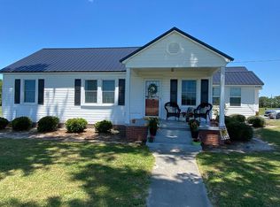 190 Stokestown Rd, Wallace, NC 28466