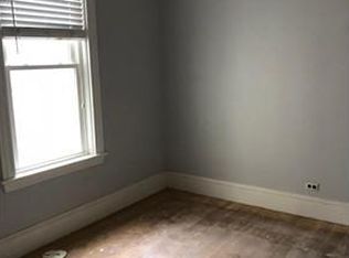 690 E 6th St #1, Boston, MA 02127