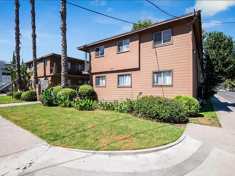 4685 Orion Ave #17 — Photo 3