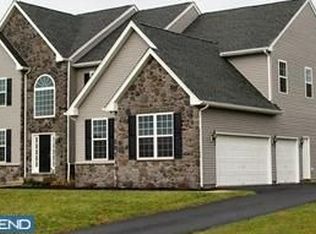 1892 Streamview Way, Quakertown, PA 18951